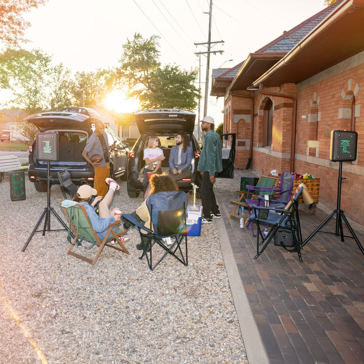 Klipsch Klipsch Vegas NA Black (Led Accents) Klipsch Party Speakers Vibe tailgate party with setting sun 2000x2000