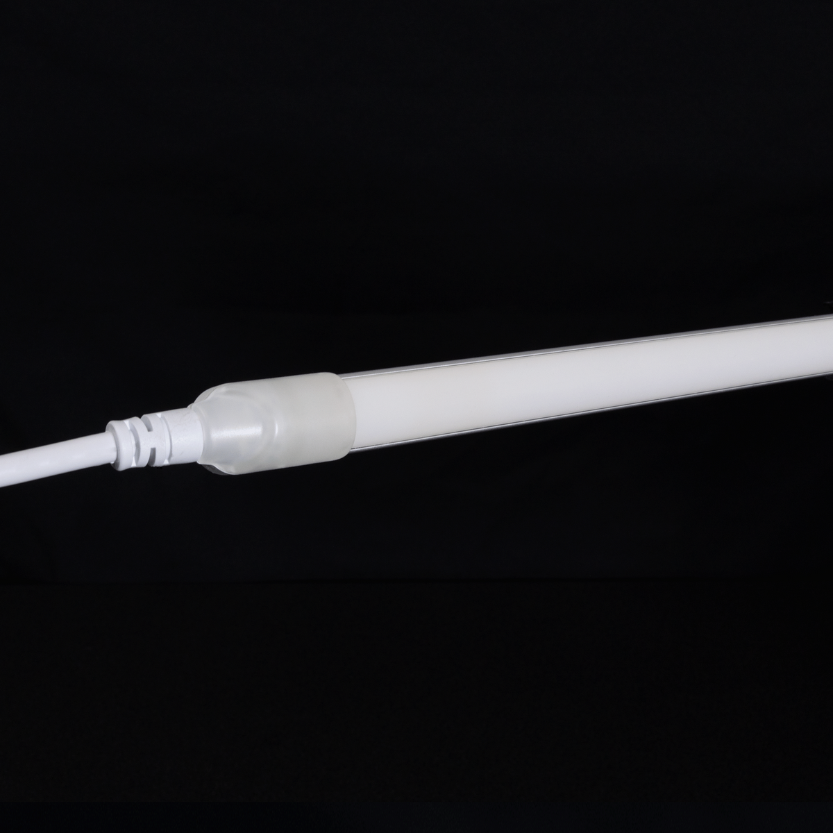 Diode NEON BLAZE Wet Location / IP65 / 5 Year Warranty / 80+ CRI Diffused LED Lighting (1.2W/ft) 65.6ft Spool