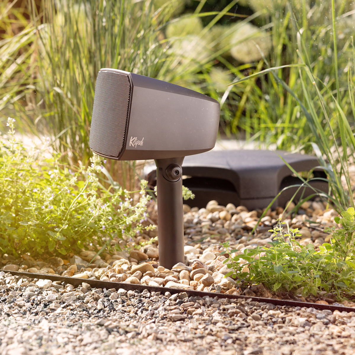 Klipsch Klipsch Courtyard 4.1 Black Klipsch Courtyard Satellite speaker and sub in sunshine Animation A 2000x2000
