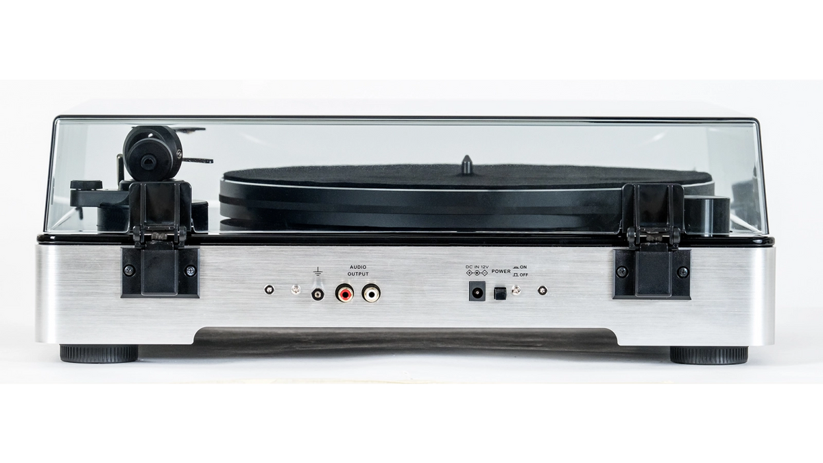 Elac Miracord 60 Turntable - Gloss Black, Each